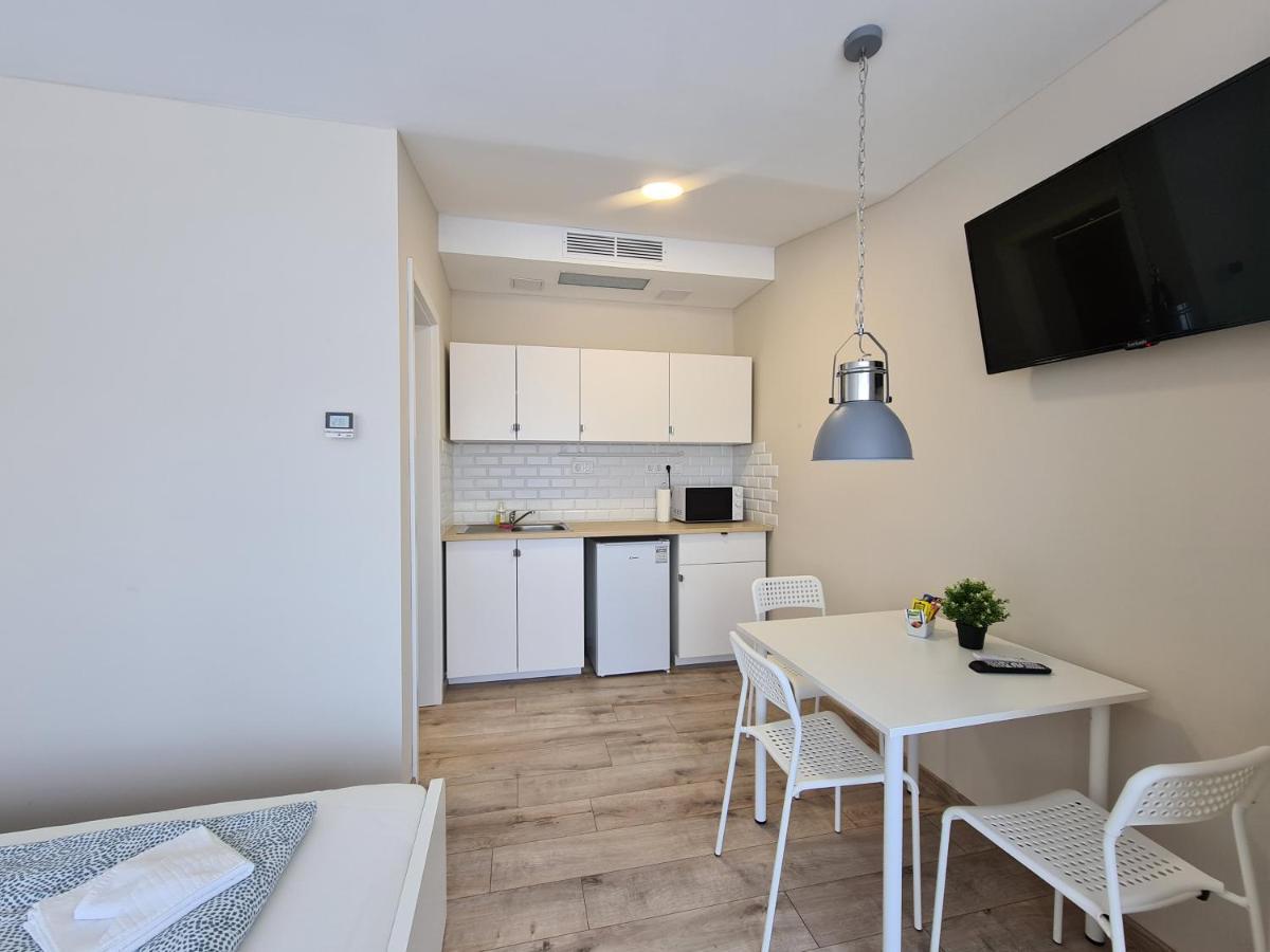 Oet Fenyo Apartmanhaz Siófok Exteriör bild
