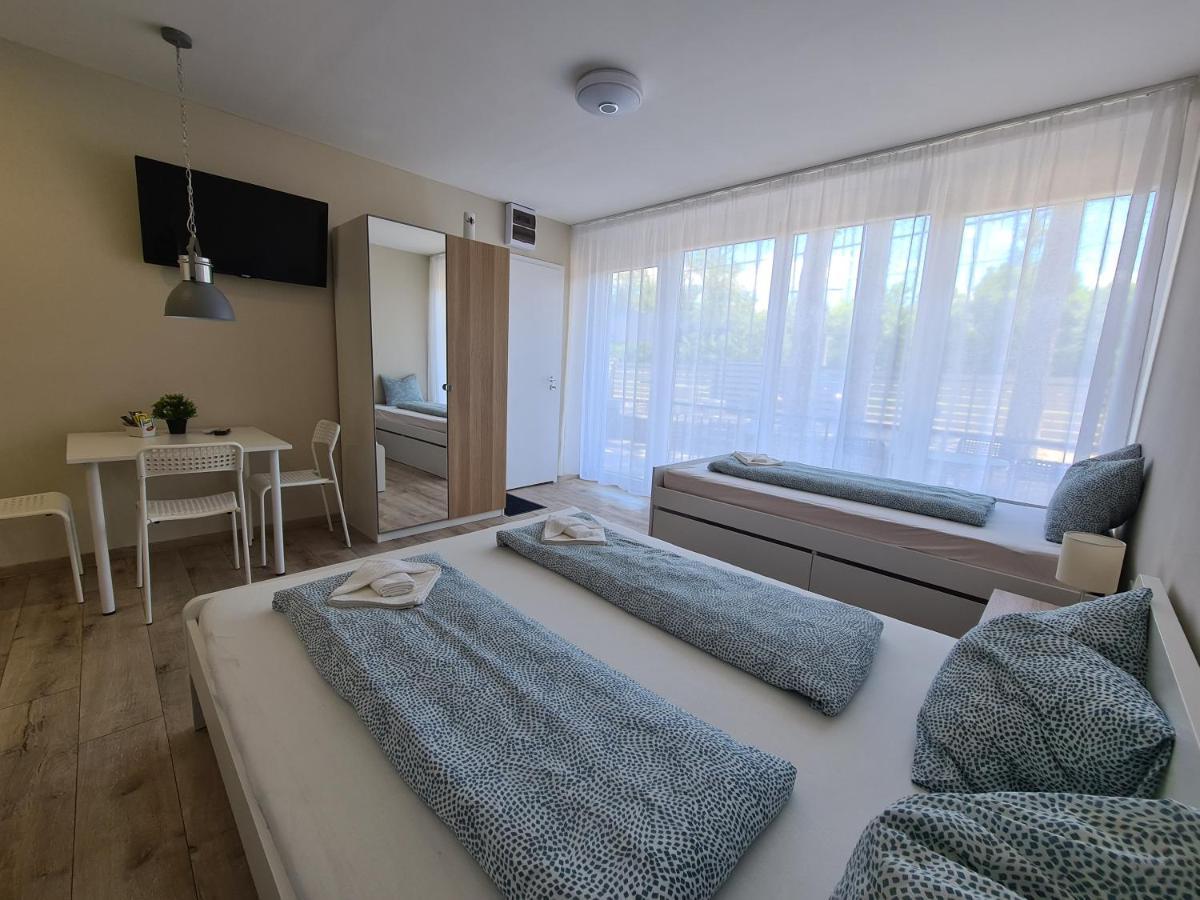 Oet Fenyo Apartmanhaz Siófok Exteriör bild