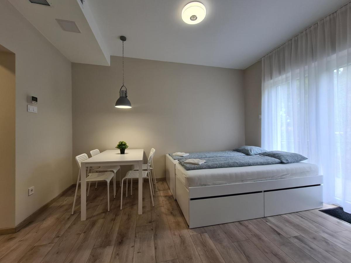 Oet Fenyo Apartmanhaz Siófok Exteriör bild