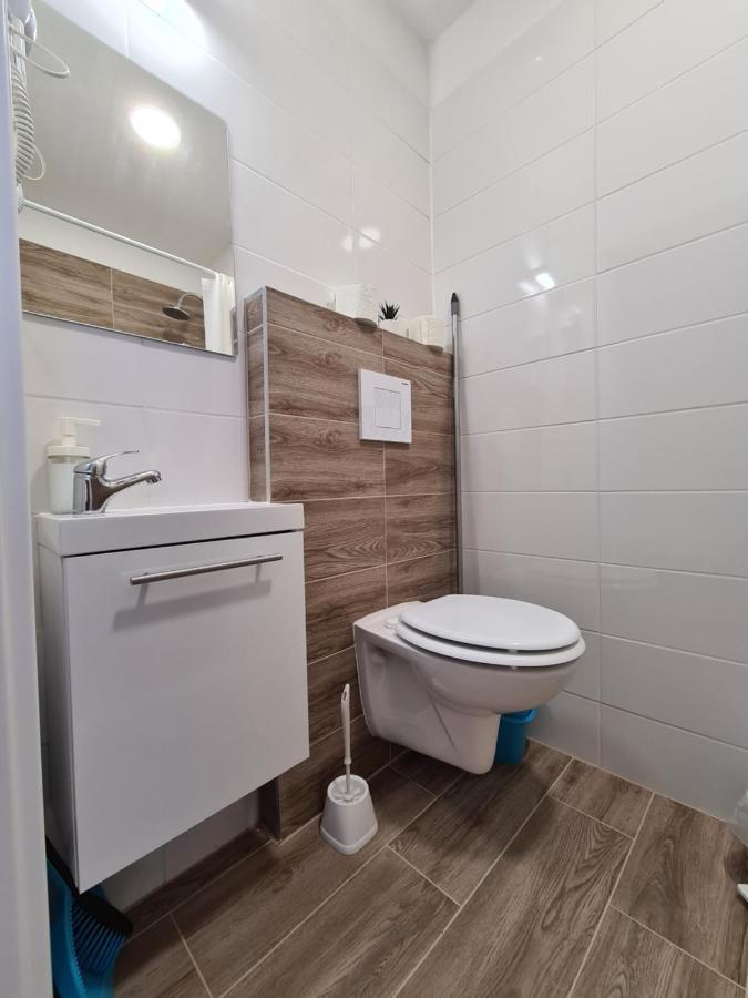 Oet Fenyo Apartmanhaz Siófok Exteriör bild