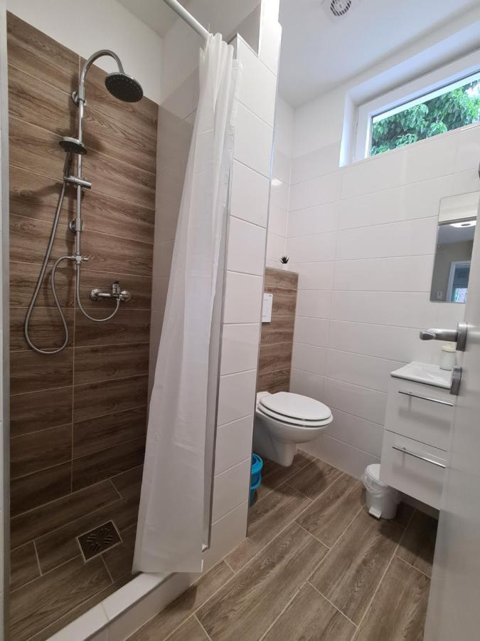 Oet Fenyo Apartmanhaz Siófok Exteriör bild